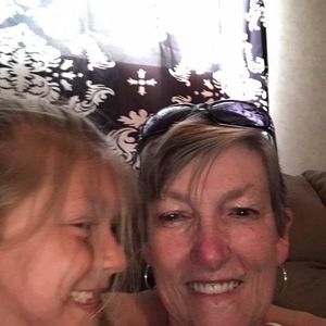 Meet your Posher, Catherine